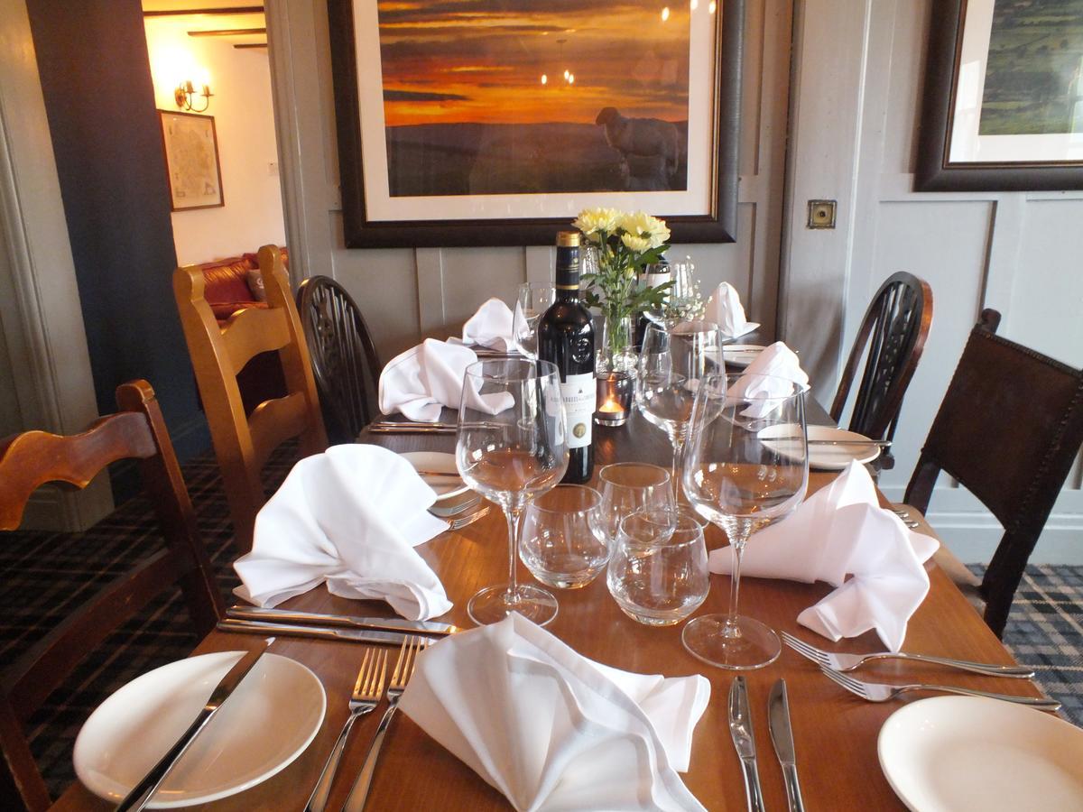 Devonshire Arms Inn Cracoe Esterno foto